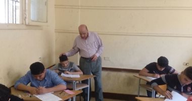 وكيل تعليم الغربية يتابع امتحانات الشهادة الإعدادية بمدارس شرق طنطا