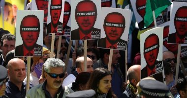 صور.. احتجاجات فى لندن ضد أردوغان قبل اجتماعه مع رئيسة وزراء بريطانيا