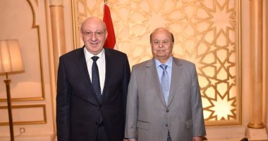 ناصر حمدى يقدم أوراق اعتماده لرئيس جمهورية اليمن سفيرا لمصر