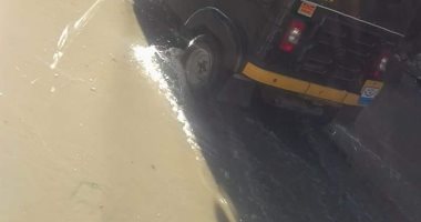 صور.. مياه الصرف الصحى تغرق شوارع قرية النجارين بدمياط
