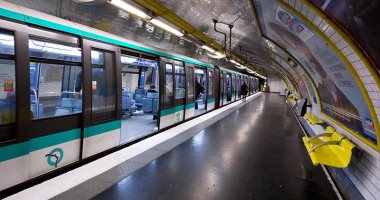 مترو باريس يختبر نظاما جديدا لتلقى شكاوى السياح الذين تعرضوا للسرقة