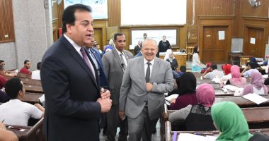 وزير التعليم العالى يتفقد امتحانات نهاية العام بجامعة القاهرة