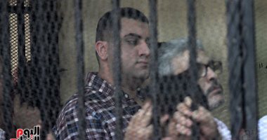 وصول معاون مباحث قسم شرطة المقطم المتهم بقتل "عفروتو" لمحكمة عابدين