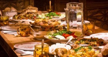 7 نصائح مهمة تعامل بها مع "عزومات" رمضان لتجنب زيادة وزنك