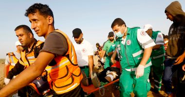 استشهاد فلسطينى أصيب خلال التظاهرات على حدود قطاع غزة الشهر الماضى