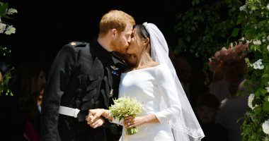 صور.. أول قبلة للأمير هارى وميجان ماركل عقب مراسم زواجهما