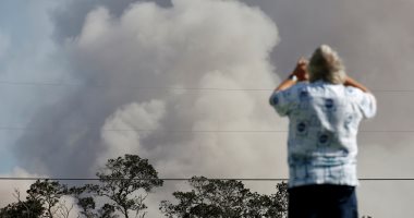 صور.. استمرار تدفق الدخان الأسود من بركان "كيلاويا" فى ولاية هاواى  