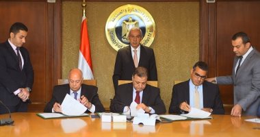 "التجارة" توقع عقدا مع اتحاد مصدرى الأقطان وجمعية قطن مصر لمدة 3 سنوات