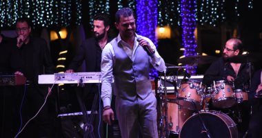 بالصور.. محمد رشاد يتألق فى حفل أحد الخيام بفندق بمصر الجديدة فى حضور عاصى الحلانى  