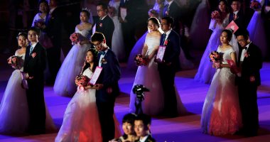 صور.. حفل زفاف جماعى لعشرات الأزواج شمال شرق الصين