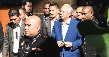 صور.. مثول رئيس وزراء ماليزيا السابق أمام لجنة مكافحة الفساد