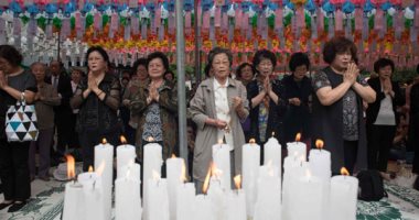 صور.. كوريا الجنوبية تحتفل بعيد ميلاد الإله بوذا