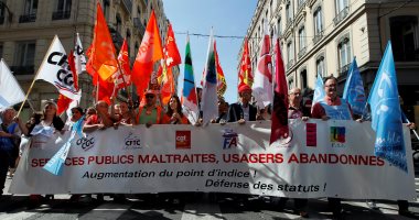 استطلاع: 58% من الفرنسيين لا يؤيدون إضراب السكك الحديدية المستمر منذ شهرين