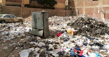 صور.. قارئ يشكو من تراكم القمامة بشارع التعاون فى منطقة الهرم