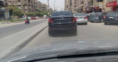 قارئ يرصد سيارة بدون لوحات معدنية خلف النادى الأهلى بمدينة نصر