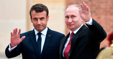 بوتين وماكرون يتبادلان الدعوات لزيارة بلديهما على هامش قمة العشرين