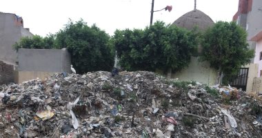 شكوى من القاء القمامة بمدينة أبو كبير وقارئ يطالب بتوقيع الغرامات