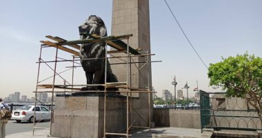 صيانة أسود كوبرى قصر النيل ورفع الإشغالات بحى غرب القاهرة