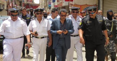 مدير أمن الإسماعيلية يقود حملة تموينية على أسواق بالإسماعيلية.. صور
