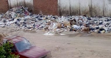 صور.. شكوى من انتشار القمامة بمساكن إسكو حى شرق فى شبرا الخيمة