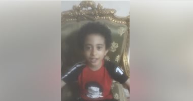 فيديو.. طفل مواسيا صلاح بعد إصابته: هجيبلك راموس فى شوال