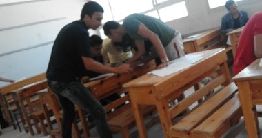 ضبط طالبين سربا أسئلة الإحصاء عن طريق الهاتف المحمول بدار السلام بسوهاج