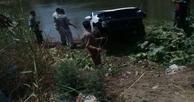 قوات الإنقاذ تنتشل 5 طلاب انقلبت بهم سيارة ملاكى بأحد رشاحات قرى بنها