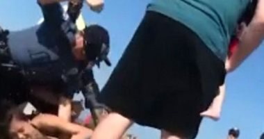شرطة أمريكا تحقق فى واقعة التعدى بالضرب على فتاة خلال اعتقالها بنيوجيرسى