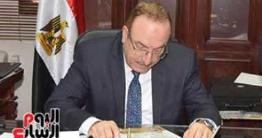 محافظ بنى سويف ووزير التنمية يتفقدان مشروع إصلاح منظومة الصرف ببياض العرب