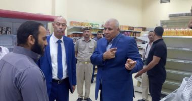 صور.. محافظ الوادى الجديد يتفقد مستشفى الفرافرة وفرع المصرية لتجارة الجملة