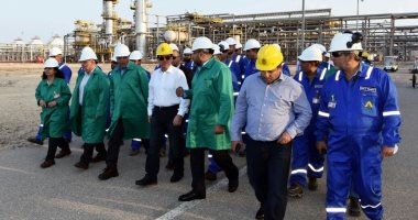 وزير البترول يتفقد سير العمل فى مواقع إنتاج الغاز بمحافظة بورسعيد