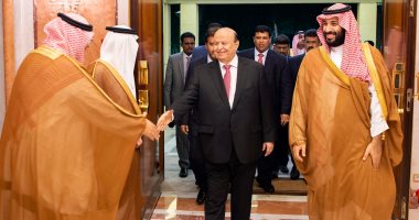 صور.. محمد بن سلمان يلتقى الرئيس اليمنى فى مدينة جدة السعودية