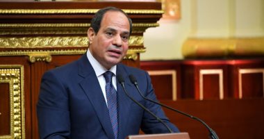 الرئيس السيسى يهنئ الجالية المصرية فى فرنسا بمناسبة حلول عيد الفطر 
