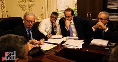 البرلمان والحكومة يتفقان على إخضاع تعاملات "صندوق مصر" مع الغير للضرائب