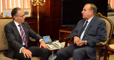 وزير التنمية المحلية وسفير أستراليا يستعرضان الفرص الاستثمارية بمصر