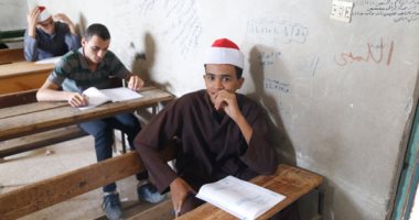 طلاب الشهادة الإعدادية الأزهرية يختتمون امتحانات نهاية العام بالجبر والحاسب