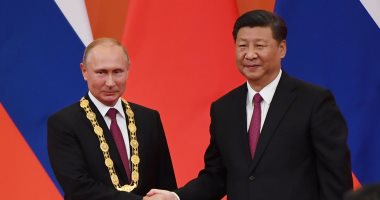 صور.. الرئيس الصينى يمنح بوتين قلادة الصداقة ويصفه بأنه "أعز صديق"