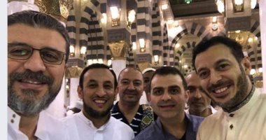 عمرو الليثى ينشر صورة مع مصطفى شعبان ورمضان عبد المعز بالمسجد النبوى