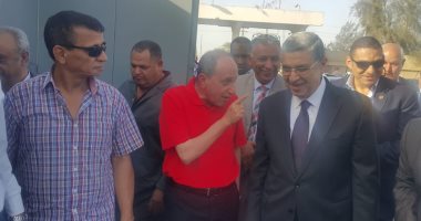 فيديو وصور ..وزير الكهرباء يصل الإسماعيلية لتفقد مجمع الورش الإنتاجية 