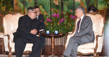 صور.. زعيم كوريا الشمالية يلتقى رئيس وزراء سنغافورة على هامش القمة مع ترامب