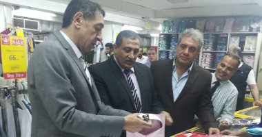 صور..  نائب محافظ القاهرة يفتتح معرض الترجمان فى عين شمس 