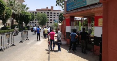 إصابة 4 طلاب بإغماء وتحقيقات فى تسريب امتحان الإنجليزية بكفر الشيخ