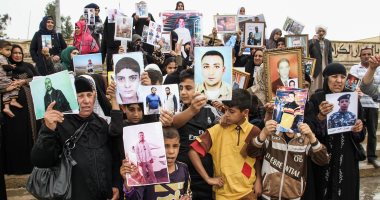 صور.. أهالى ضحايا معارك الموصل يطالبون الحكومة بالبحث عن المفقودين