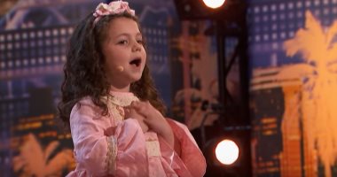 فيديو وصور.. طفلة تبهر العالم بأغنية فرانك سيناترا فى America’s Got Talent