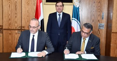 وزير البترول يشهد توقيع عقد رخصة إنشاء مصنع البروبيلين الجديد بالإسكندرية