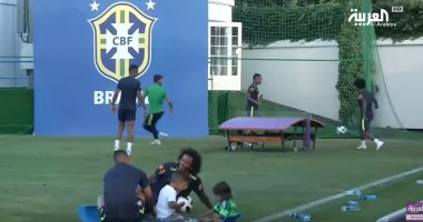 فيديو..  أطفال لاعبى البرازيل يشاركون آبائهم تدريبات كأس العالم