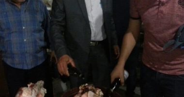إعدام لحوم ومواد غذائية متنوعة بأحد المطاعم فى حي غرب المنصورة