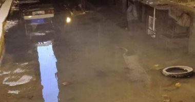 شارع أبو بكر الصديق بالقليوبية يغرق فى مياه المجارى
