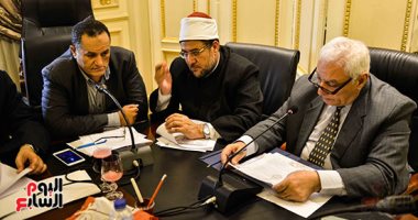 وزير الأوقاف أمام البرلمان: أئمة المساجد لهم حق الفتوى - صور