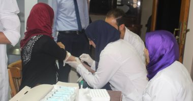 صور.. جامعة المنصورة تنظم حملة "جامعة خالية من فيروس سى" لـ 3325 شخصا